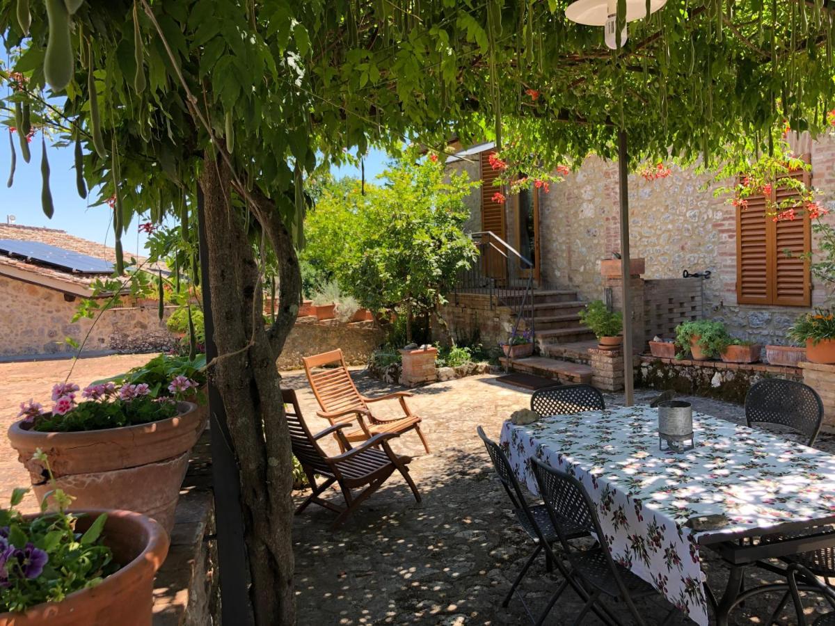 סוביצ'ילה Agriturismo San Giusto מראה חיצוני תמונה